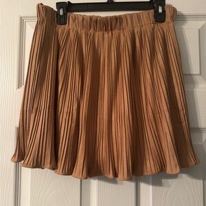 Chic Tan Pleated Mini Skirt